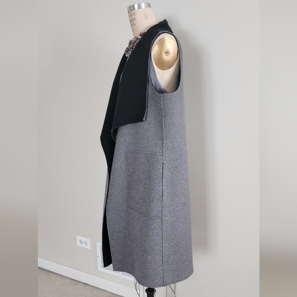 Calvin Klein Reversible wool vest - Picture 9 of 12